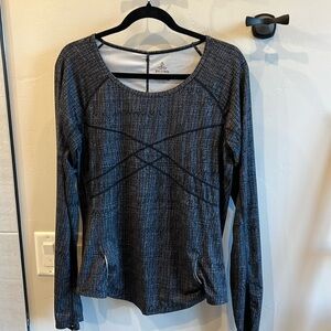 Gray & black Prana long sleeved shirt in great used condition size S